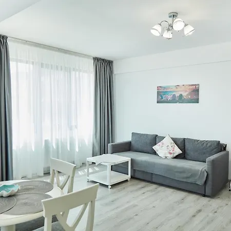 Excelsior House Mamaia Nord ナボダリ